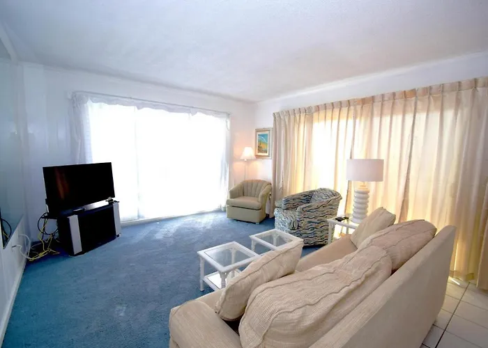 Towers 201 Condo Apartment *